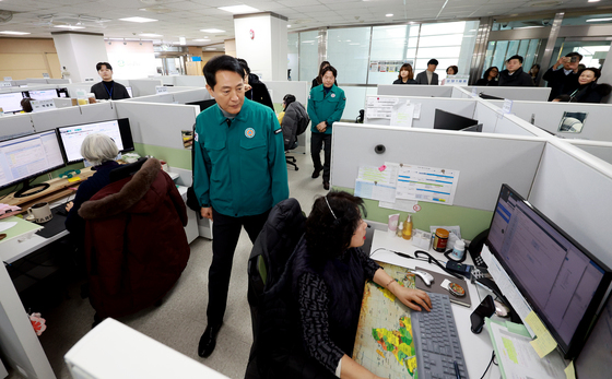 시내버스 파업 관련 120다산콜센터 현장방문한 오세훈 시장