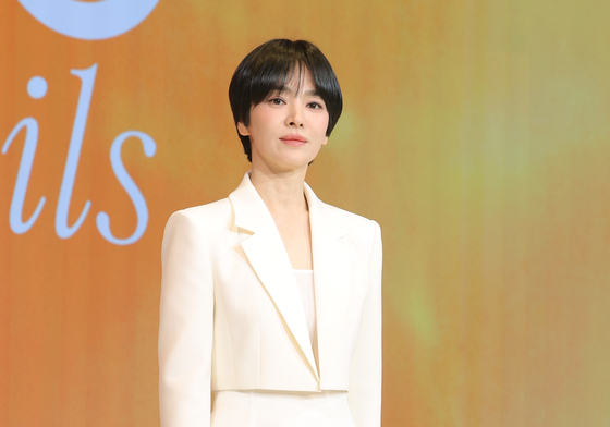 송혜교, 161cm 작은 키에도 완벽한 비율