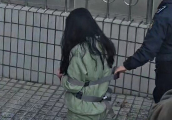 선고 공판에 출석한 \'시험지 유출\' 안동 교사