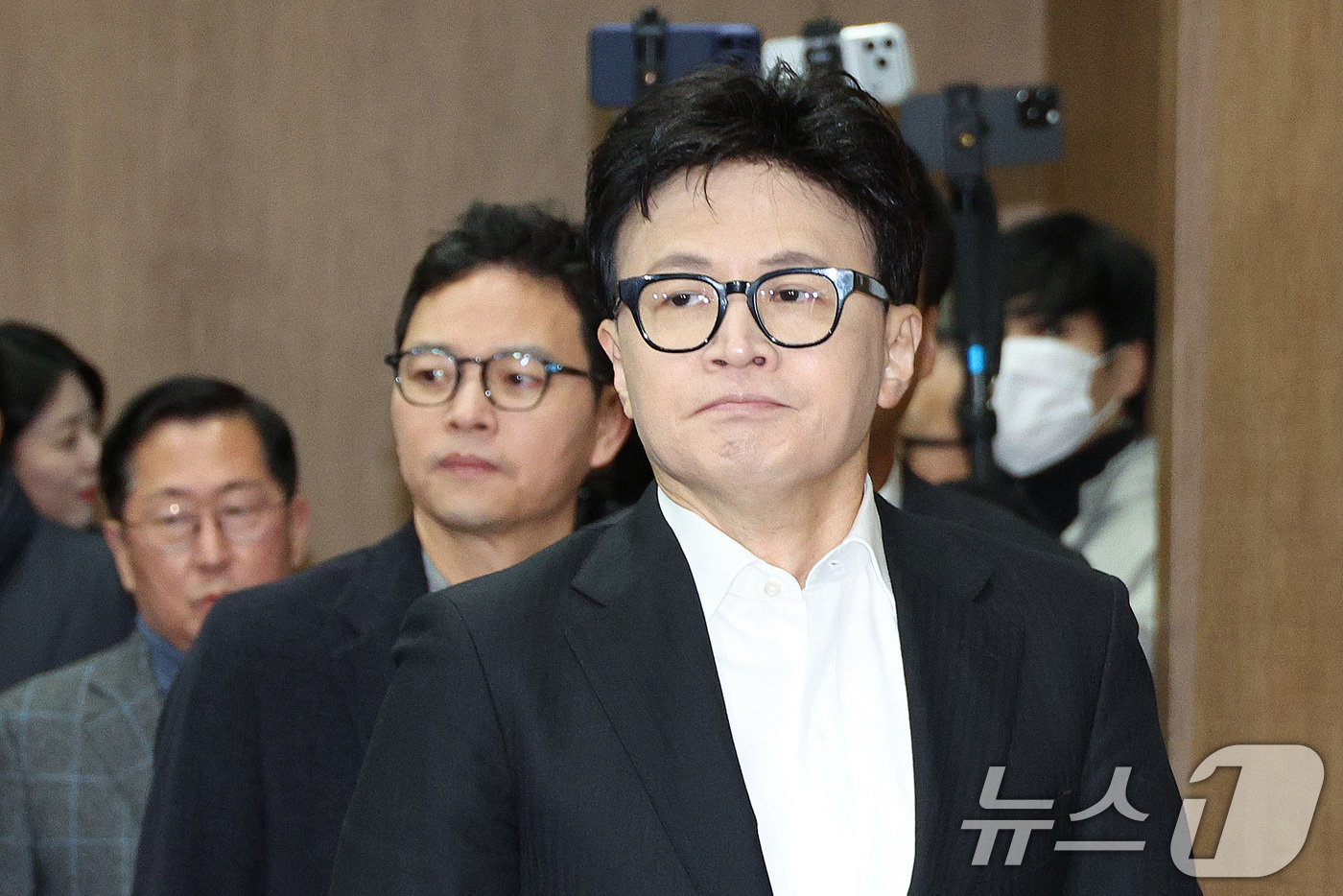 (서울=뉴스1) 신웅수 기자 = 한동훈 전 국민의힘 대표가 14일 서울 여의도 국회 소통관에서 당 윤리위원회 제명 결정과 관련한 기자회견에 참석하고 있다. 2026.1.14/뉴스1 …