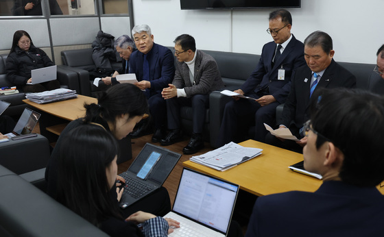 남북경협 기관·단체, '남북관계 신뢰회복-평화복원' 기자회견