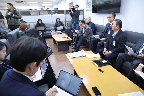 통일부 기자실 찾은 남북경협기관·단체장