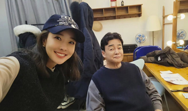 소유진, ♥백종원 이슈 후 오랜만에 투샷…"그리고 나" 훈훈 [N샷]