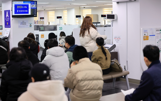 구직 중단 넘어 '의욕 상실'…5년새 45만명으로 급증한 '쉬었으면' 청년