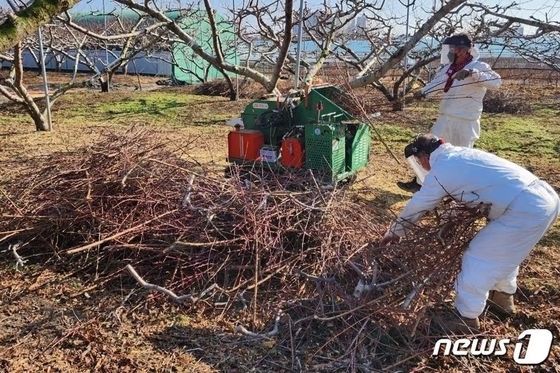 영천시 '영농부산물 파쇄지원단' 운영