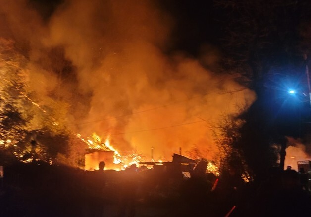 백학산으로 번진 영천 주택 화재, 큰 불길 잡혀(종합2보)