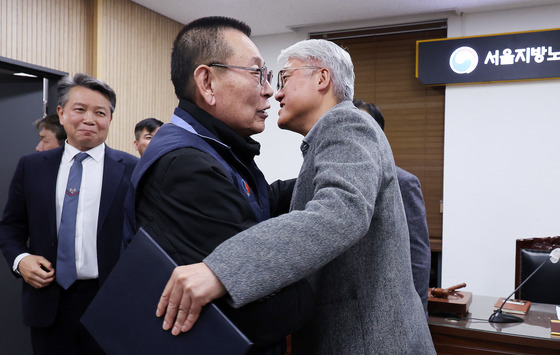 [뉴스1 PICK]막판 합의 이룬 서울 시내버스 노사…첫차부터 정상화