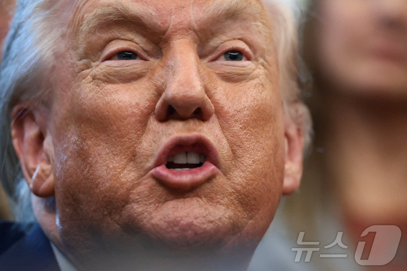 (로이터=뉴스1) 류정민 특파원 = 도널드 트럼프 미국 대통령이 14일(현지시간) 워싱턴DC 백악관에서 열린 어린이 건강을 위한 우유 공급 관련 법안 서명 행사에서 발언하고 있다. …