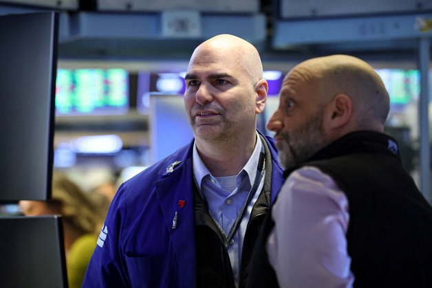 나스닥 1% 급락…트럼프발 금융규제·연준 압박에 '휘청'[뉴욕마감]