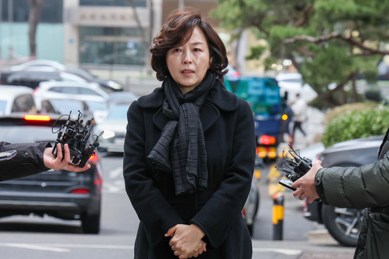 [속보] 김경 "제가 하지 않은 진술 난무, 안타까워…결과 지켜봐달라"