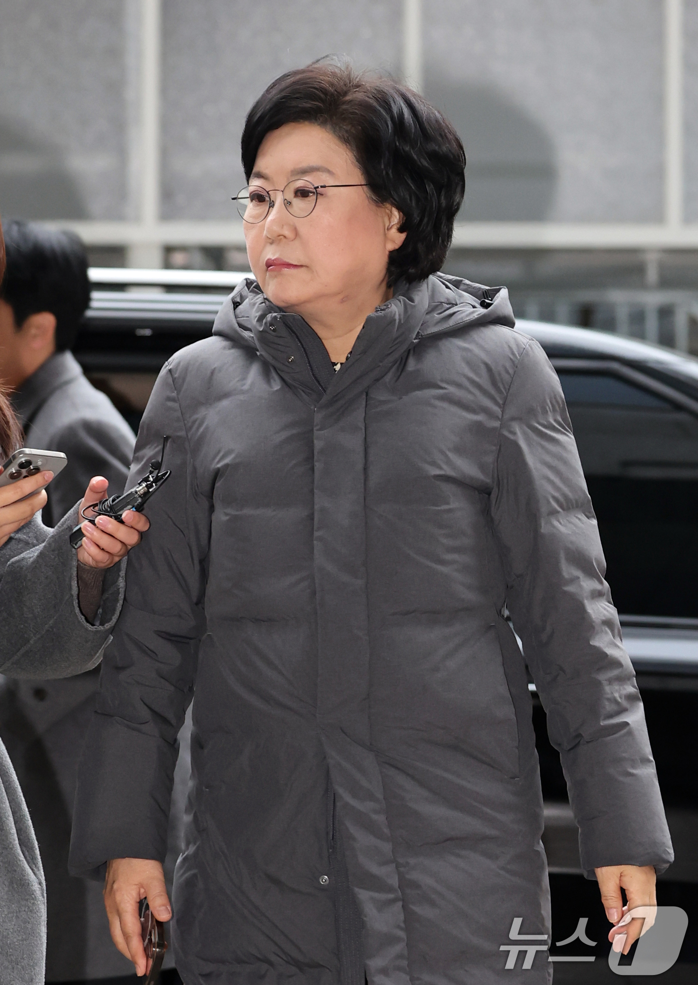 (서울=뉴스1) 황기선 기자 = 이혜훈 기획예산처 장관 후보자가 15일 오전 서울 중구 예금보험공사에 마련된 인사청문회 준비 사무실로 출근하고 있다.  2026.1.15/뉴스1