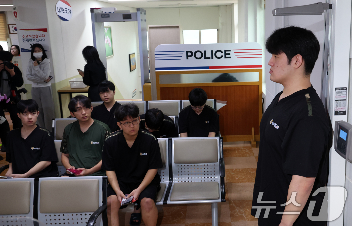 (서울=뉴스1) 김명섭 기자 = 15일 오전 서울 영등포구 서울지방병무청에서 열린 올해 첫 병역판정감사에서 병역의무자들이 검사를 받고 있다. 검사 대상은 올헤 19세가 되는 200 …