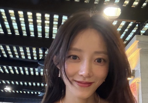 176㎝ 서하얀, 과감 패션에 빛나는 미모…남편 임창정과 어깨동무도 [N샷]