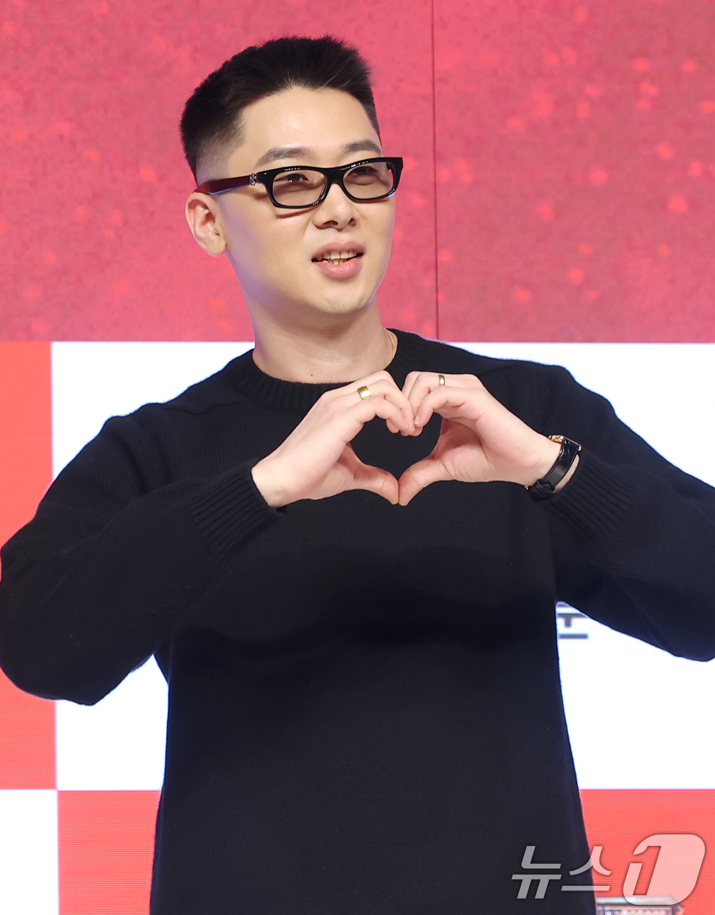 (서울=뉴스1) 권현진 기자 = 가수 겸 프로듀서 허키 시바세키가 15일 오전 서울 강남구 엘리에나호텔에서 열린 Mnet ‘쇼미더머니12’ 제작발표회에 참석해 포즈를 취하고 있다. …