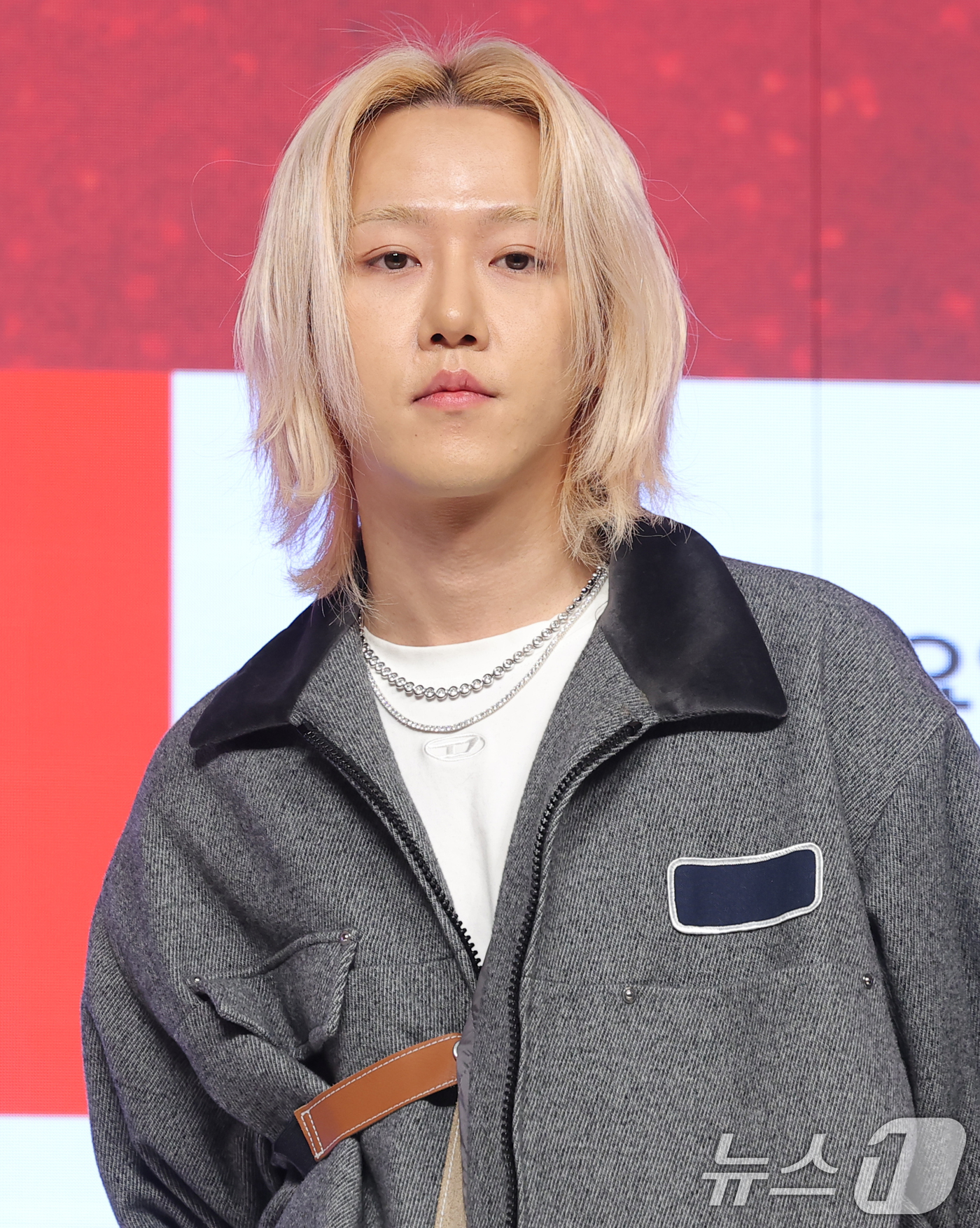 (서울=뉴스1) 권현진 기자 = 가수 겸 프로듀서 릴 모쉬핏이 15일 오전 서울 강남구 엘리에나호텔에서 열린 Mnet ‘쇼미더머니12’ 제작발표회에 참석해 포즈를 취하고 있다. 2 …