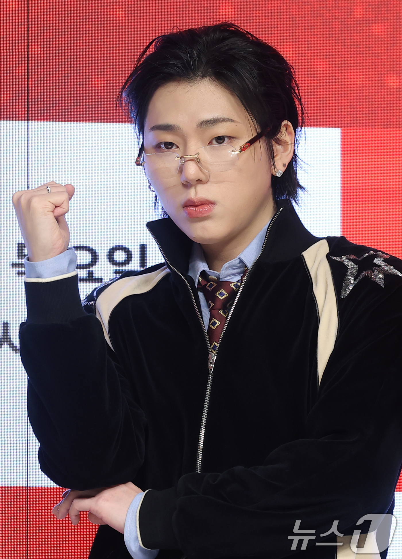 (서울=뉴스1) 권현진 기자 = 가수 겸 프로듀서 지코가 15일 오전 서울 강남구 엘리에나호텔에서 열린 Mnet ‘쇼미더머니12’ 제작발표회에 참석해 포즈를 취하고 있다. 2026 …