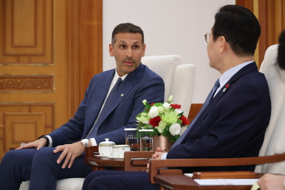 발언하는 UAE 행정청장