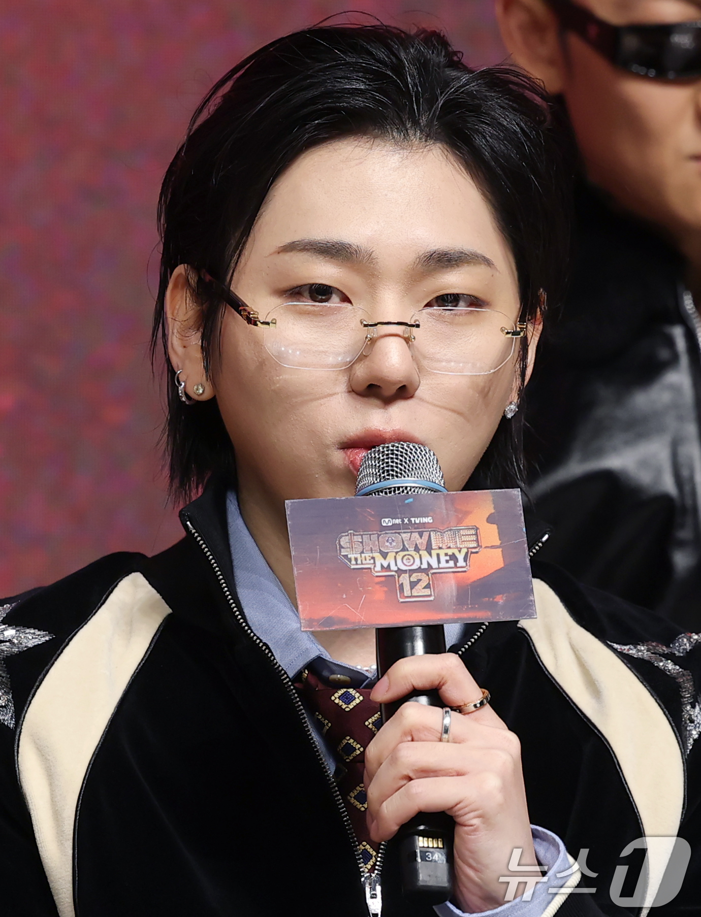 (서울=뉴스1) 권현진 기자 = 가수 겸 프로듀서 지코가 15일 오전 서울 강남구 엘리에나호텔에서 열린 Mnet ‘쇼미더머니12’ 제작발표회에 참석해 인사말을 하고 있다. 2026 …