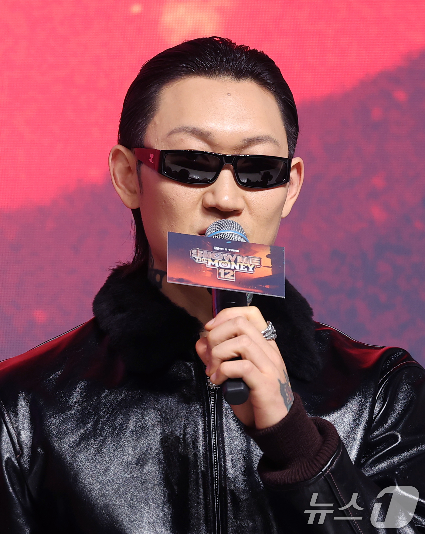 (서울=뉴스1) 권현진 기자 = 가수 겸 프로듀서 제이통이 15일 오전 서울 강남구 엘리에나호텔에서 열린 Mnet ‘쇼미더머니12’ 제작발표회에 참석해 인사말을 하고 있다. 202 …