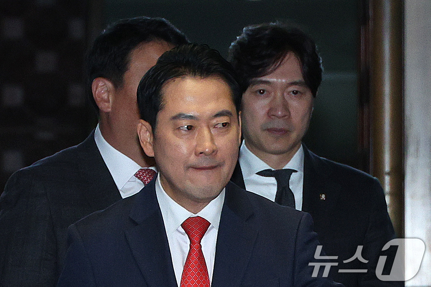 (서울=뉴스1) 신웅수 기자 = 장동혁 국민의힘 대표가 15일 서울 여의도 국회에서 열린 의원총회에 참석하고 있다. 2026.1.15/뉴스1