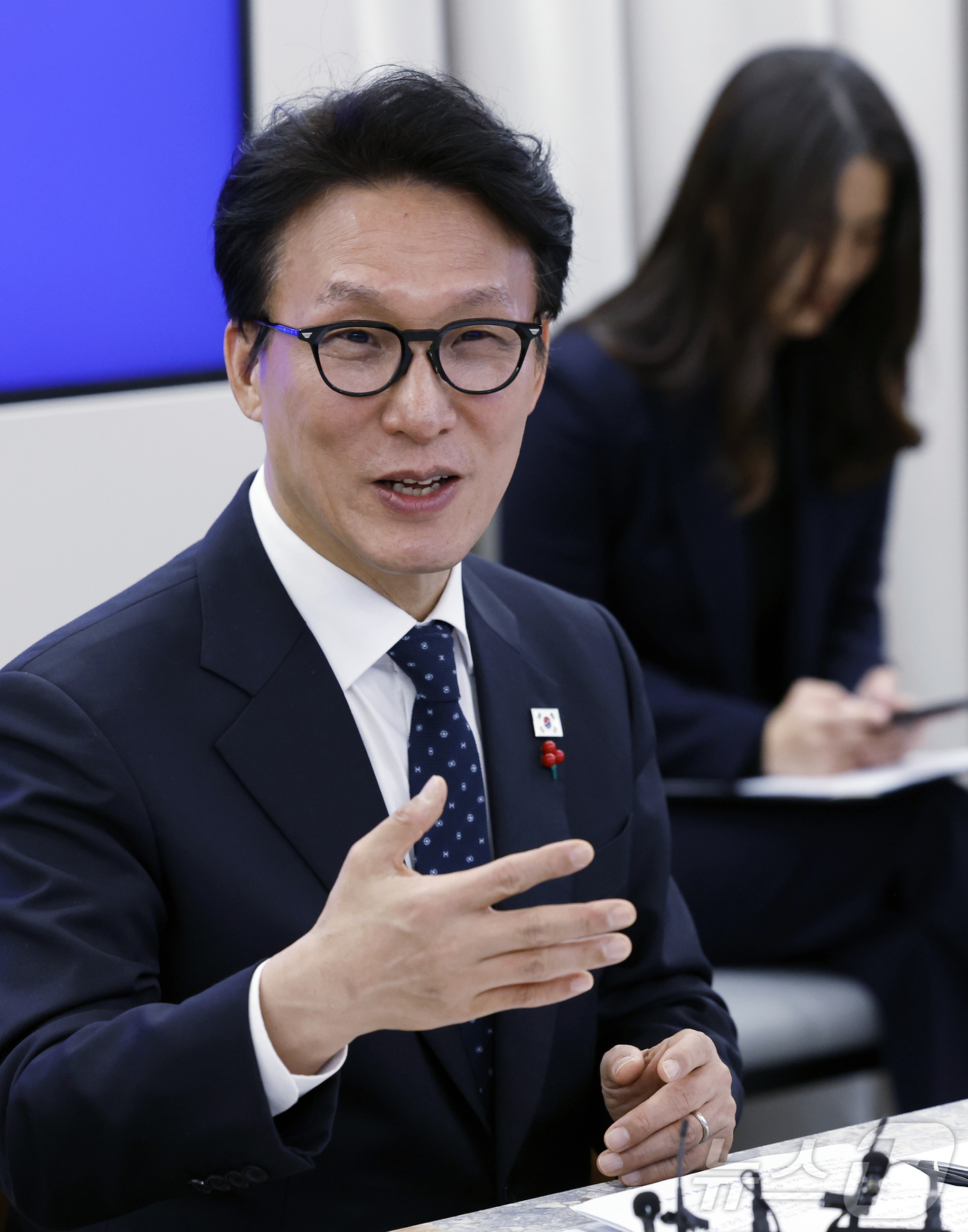 (서울=뉴스1) 박정호 기자 = 김민석 국무총리가 15일 오전 경기도 성남시 분당 넥슨 사옥에서 가진 경영진 간담회에서 인사말을 하고 있다.  2026.1.15/뉴스1