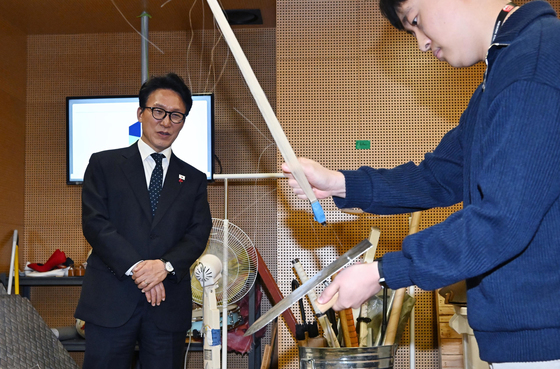 넥슨 사운드 제작 살펴보는 김민석 총리