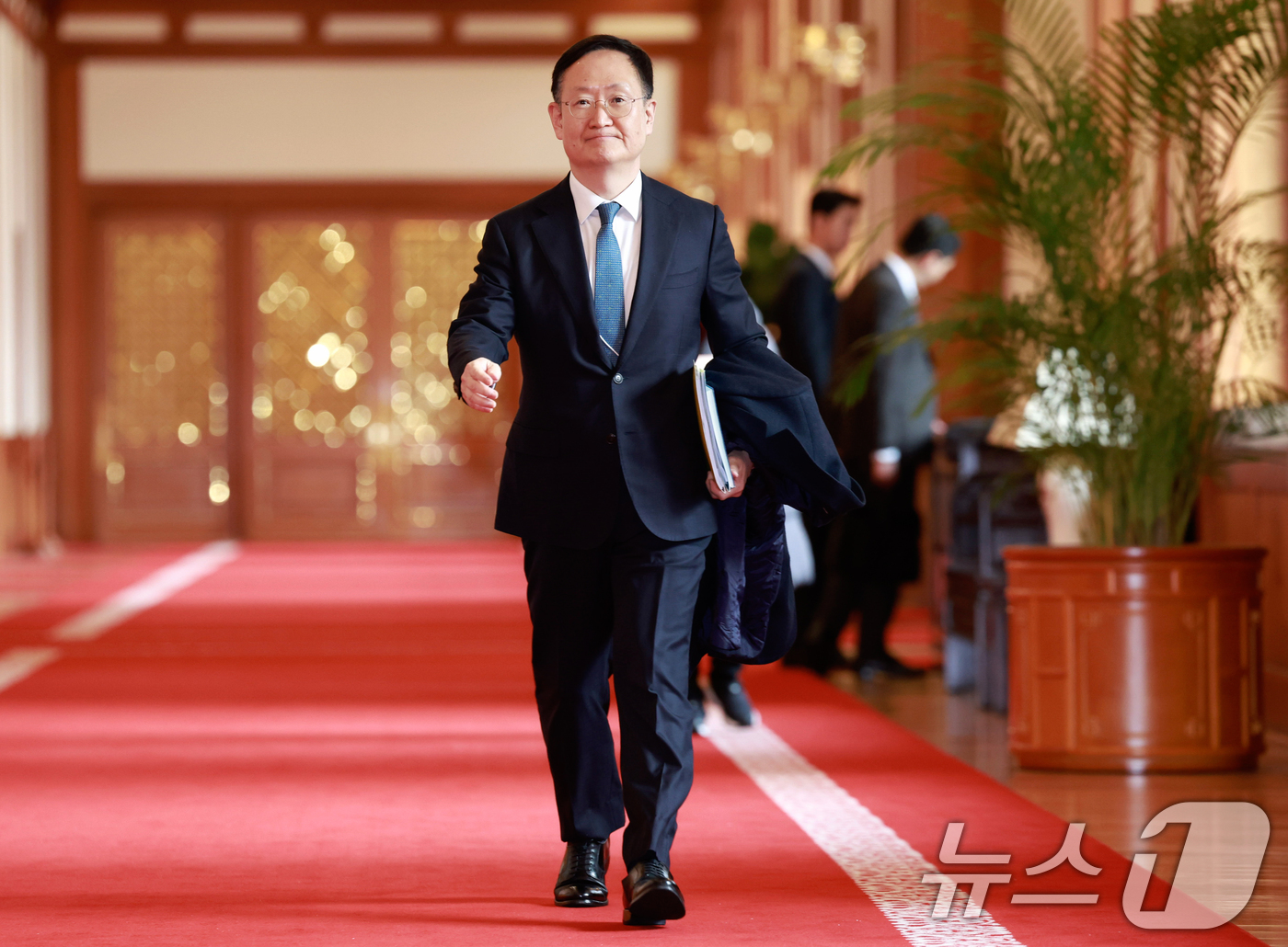 (서울=뉴스1) 이재명 기자 = 봉욱 민정수석이 15일 청와대에서 열린 수석보좌관회의에 참석하고 있다. 2026.1.15/뉴스1