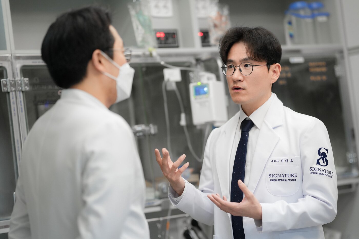 본문 이미지 - 이태호 시그니처동물의료센터 원장(오른쪽) ⓒ 뉴스1