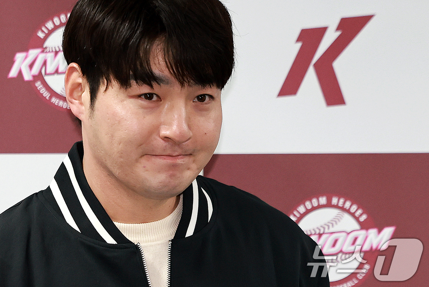 (서울=뉴스1) 이호윤 기자 = 키움히어로즈 박병호 잔류군 선임코치가 15일 서울 구로구 고척스타이돔 전력분석실에서 기자회견을 갖고 있다. 2026.1.15/뉴스1