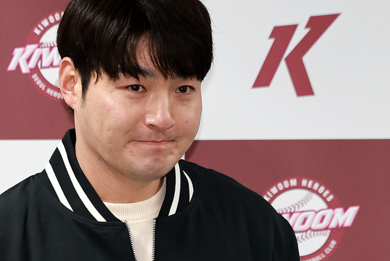 새로운 지도자의 눈빛 보이는 박병호 선임코치