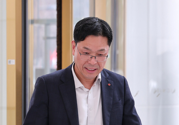 롯데 사장단 회의 참석하는 주우현 롯데케미칼 첨단소재사업 대표이사