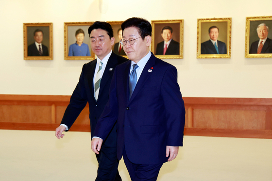 수석보좌관회의 참석하는 이재명 대통령