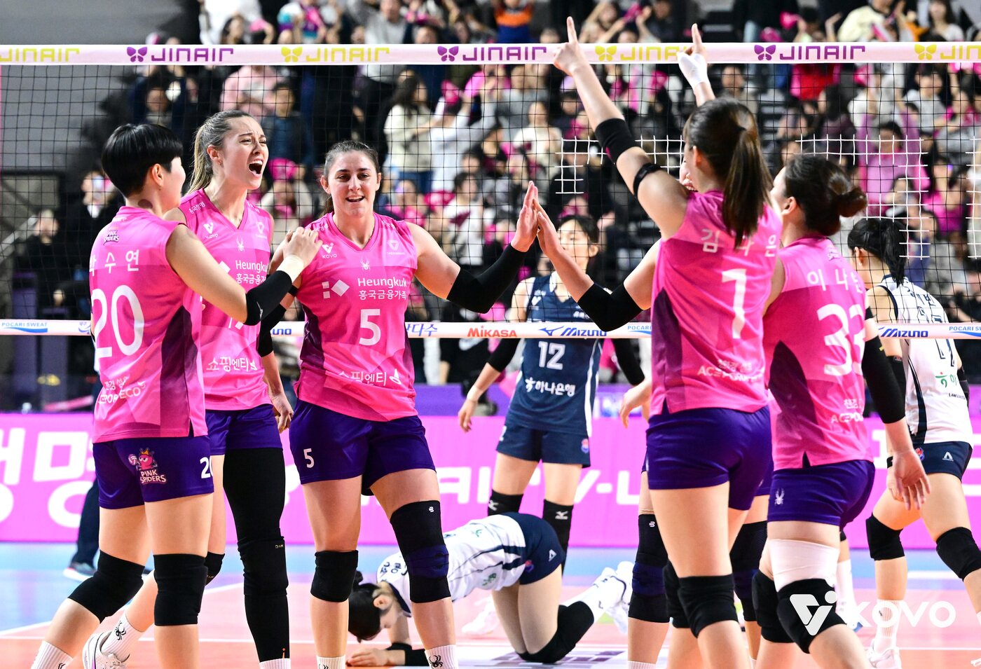 본문 이미지 - 3연승을 기록 중인 흥국생명. (KOVO 제공)