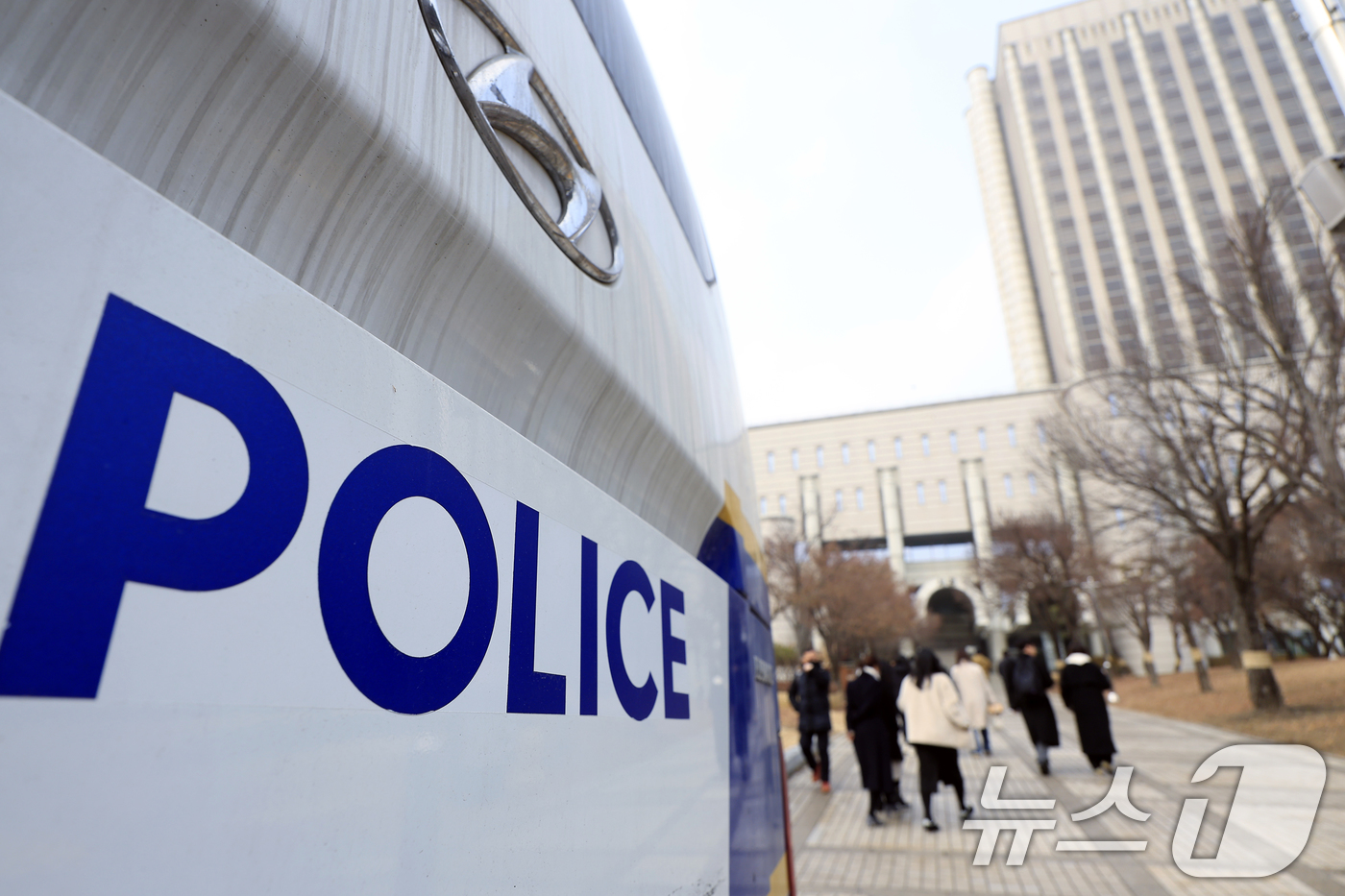 (서울=뉴스1) 박정호 기자 = 윤석열 전 대통령의 고위공직자범죄수사처(공수처) 체포영장 집행 방해 및 국무위원 심의권 침해 혐의 1심 선고를 하루 앞둔 15일 서울 서초구 서초동 …