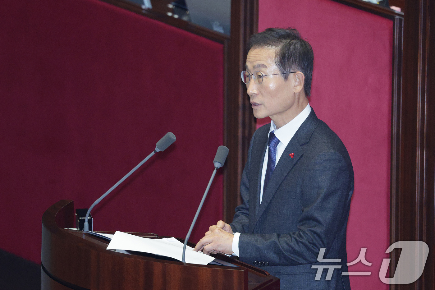 (서울=뉴스1) 신웅수 기자 = 김호철 감사원장이 15일 서울 여의도 국회 본회의장에서 열린 제431회국회(임시회) 제431-1차 본회의에서 인사말을 하고 있다. 2026.1.15 …