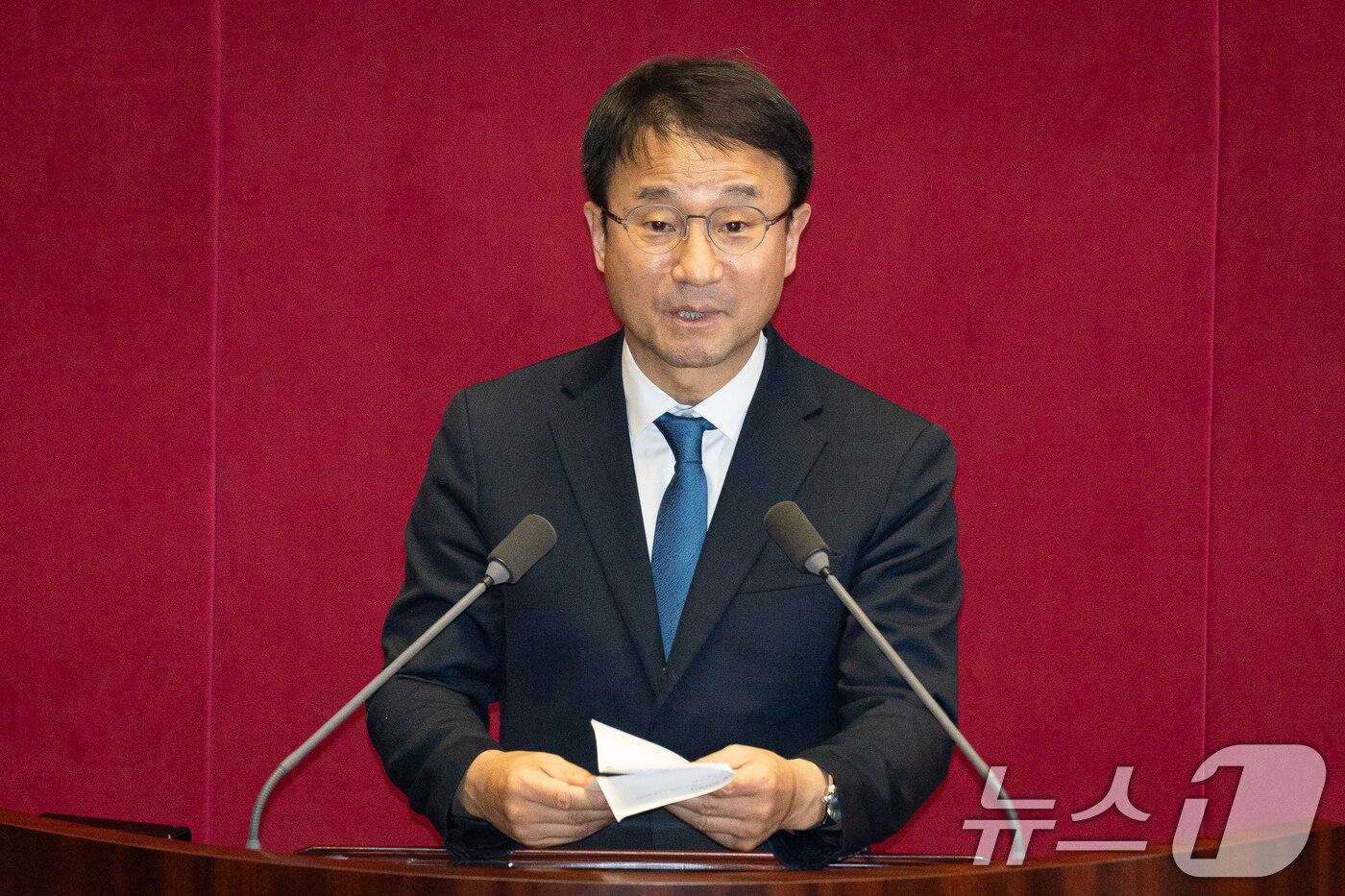 본문 이미지 - 국회 운영위원장 보궐선거에 당선된 한병도 더불어민주당 원내대표가 지난 15일 서울 여의도 국회에서 열린 제431회 국회(임시회) 제1차 본회의에서 당선인사를 하고 있다. 2026.1.15/뉴스1 ⓒ News1 유승관 기자