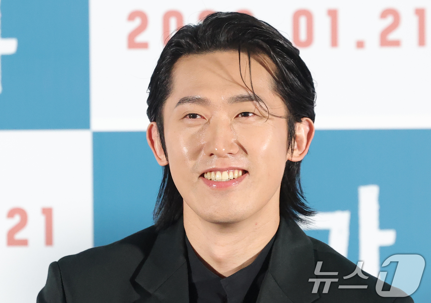 (서울=뉴스1) 권현진 기자 = 배우 민진웅이 15일 서울 광진구 롯데시네마에서 열린 영화 ‘슈가'(감독 최신춘) 언론시사회에서 미소를 짓고 있다.'슈가'는 모성애를 넘어선 사회적 …