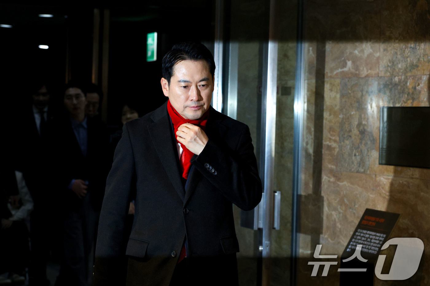 (서울=뉴스1) 신웅수 기자 = 장동혁 국민의힘 대표가 15일 서울 여의도 국회 로텐더홀에서 더불어민주당의 통일교 및 공천뇌물 특검 수용을 촉구하는 단식에 돌입하고 있다. 2026 …