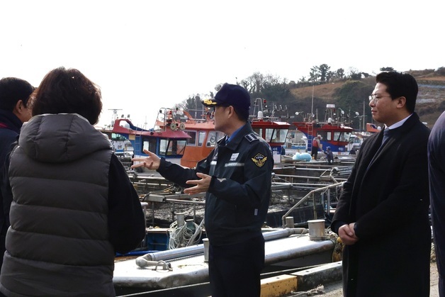 여수해경서장, 김양식 현장 찾아 "겨울철 해양사고 예방" 당부