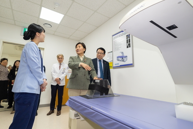 익산 찾은 송미령 장관 "여성농업인 건강검진 예산 48% 증액"