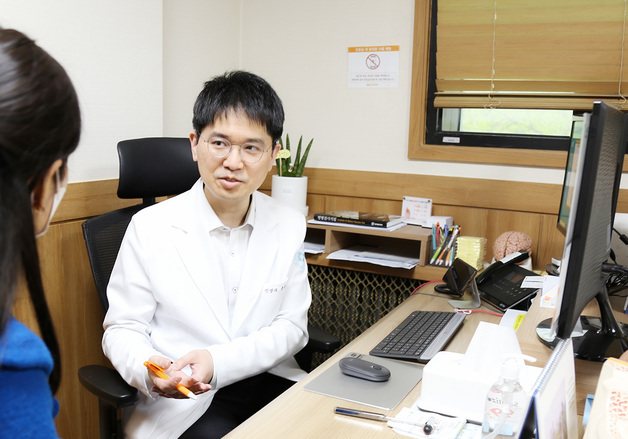 중년 이후 생긴 수족냉증, 단순 체질 아닌 질환 신호일 수도