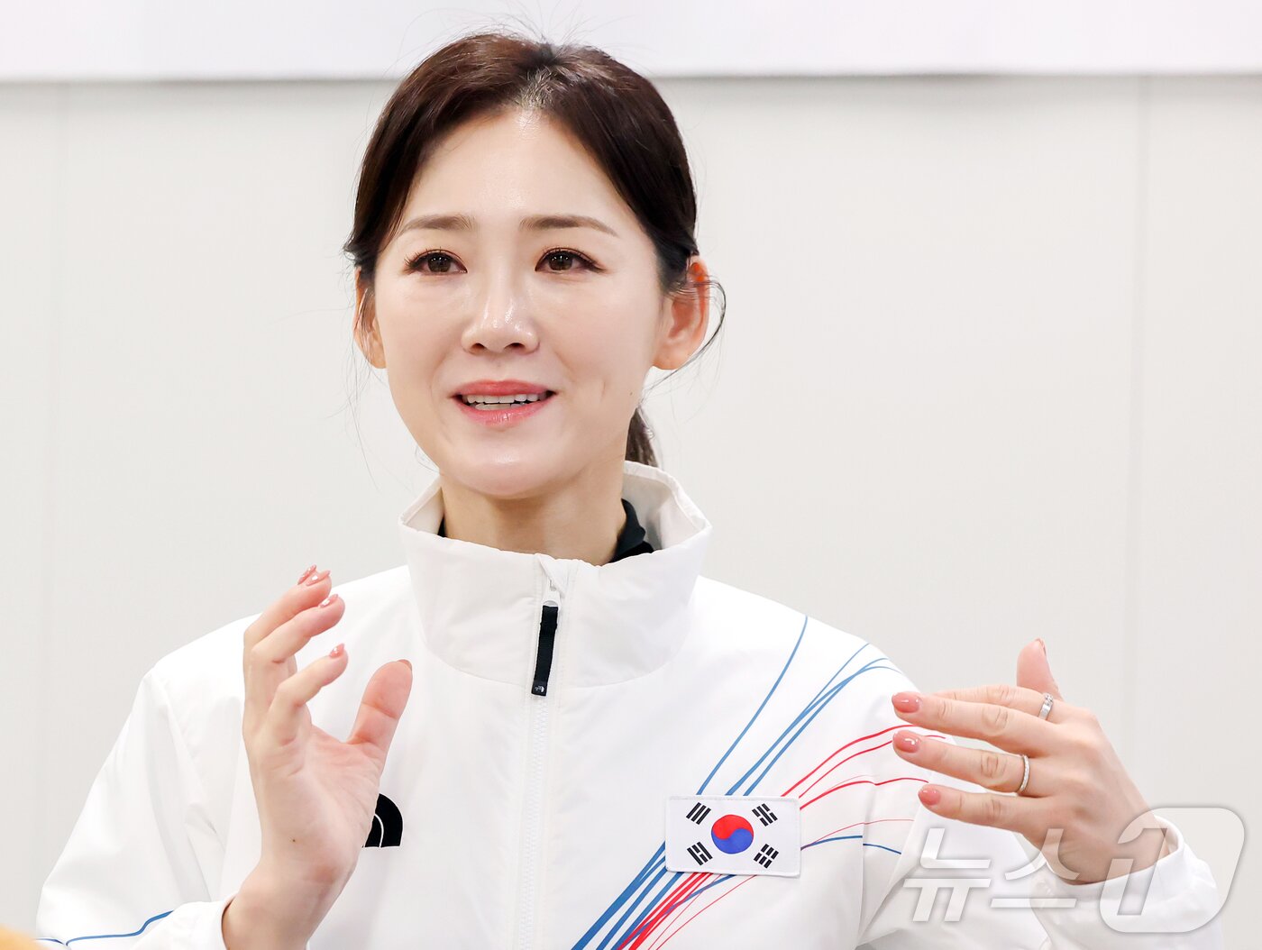 본문 이미지 - 이수경 대한빙상경기연맹 회장 겸 2026 밀라노 코르티나담페초 동계올림픽 선수단장이 15일 오후 서울 송파구 대한체육회에서 뉴스1과 인터뷰를 하고 있다. 2026.1.15/뉴스1 ⓒ News1 김진환 기자