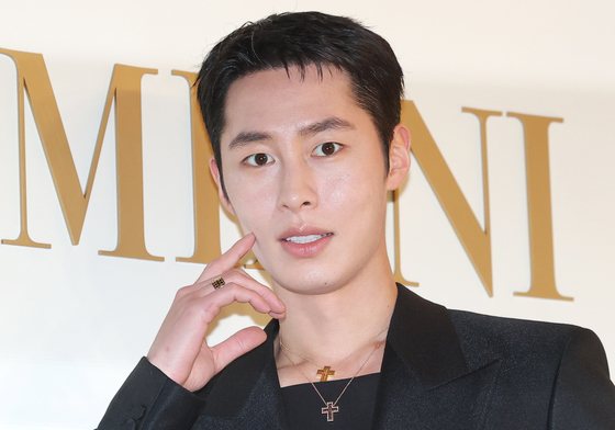 이재욱, 근사한 볼 콕