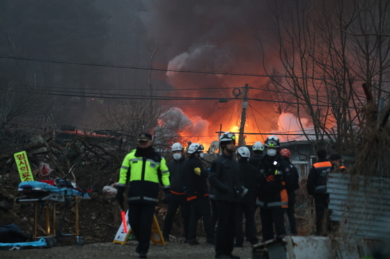 강남 구룡마을서 불…소방대응 1단계 발령