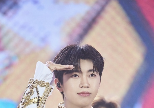 임영웅, 3일간 서울 콘서트 개최…고척 꽉 채울 하늘빛