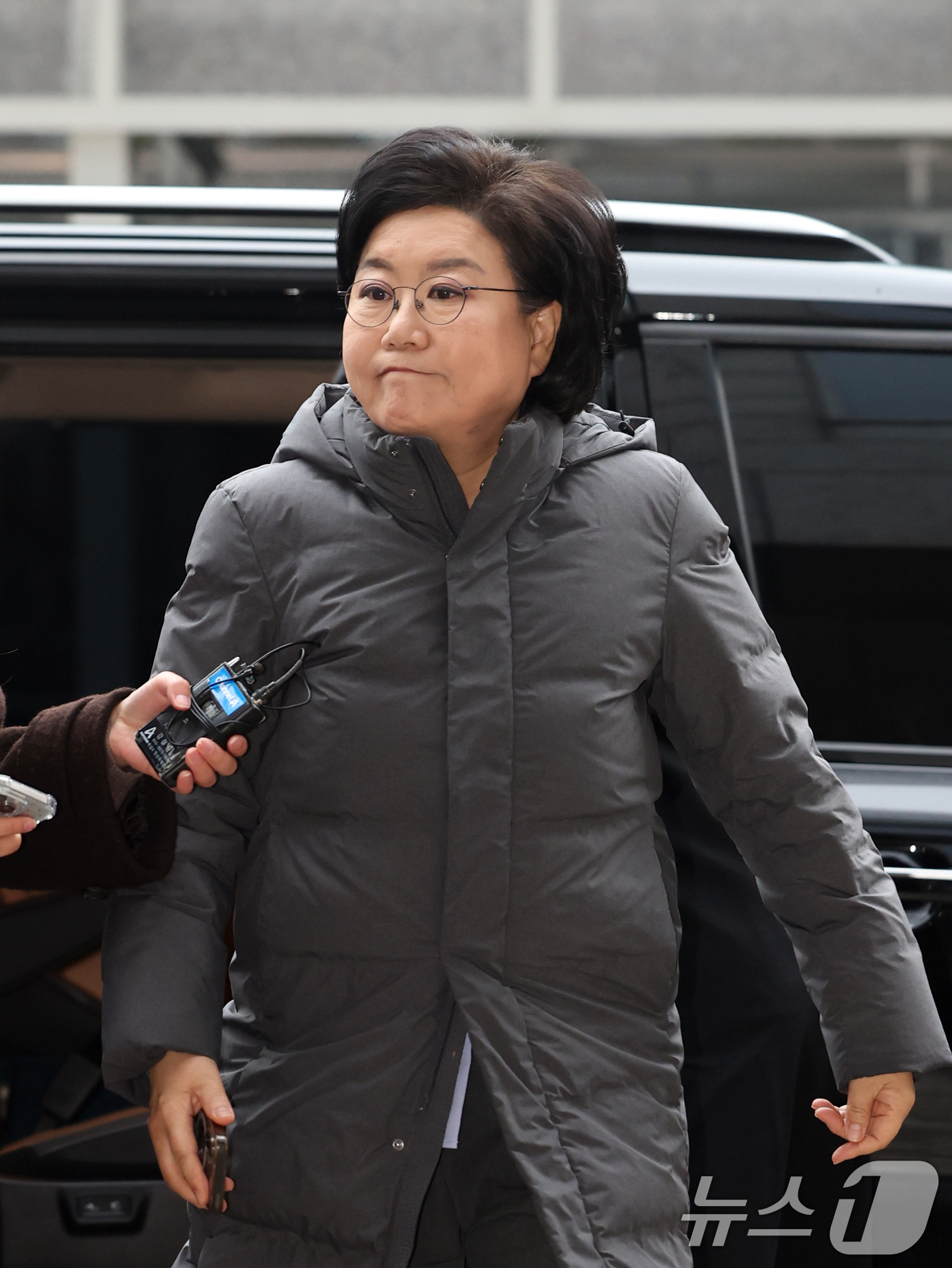 (서울=뉴스1) 황기선 기자 = 이혜훈 기획예산처 장관 후보자가 16일 오전 서울 중구 예금보험공사에 마련된 인사청문회 준비 사무실로 출근하고 있다.  2026.1.16/뉴스1