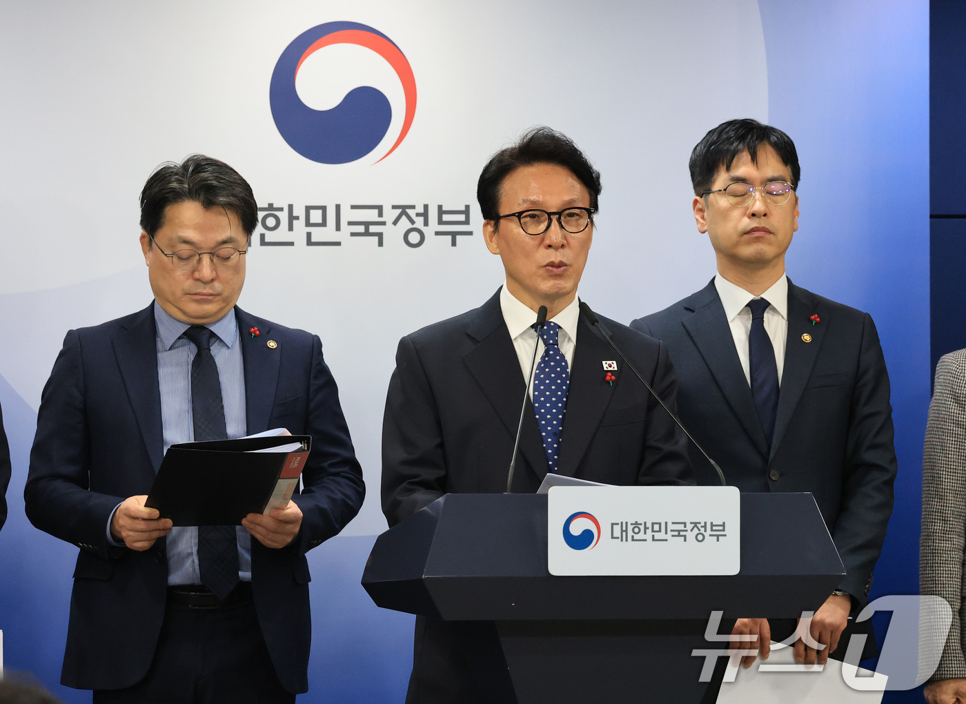 (서울=뉴스1) 임세영 기자 = 김민석 국무총리가 16일 서울 종로구 정부서울청사에서 행정통합 인센티브 관련 브리핑을 하고 있다. 2026.1.16/뉴스1