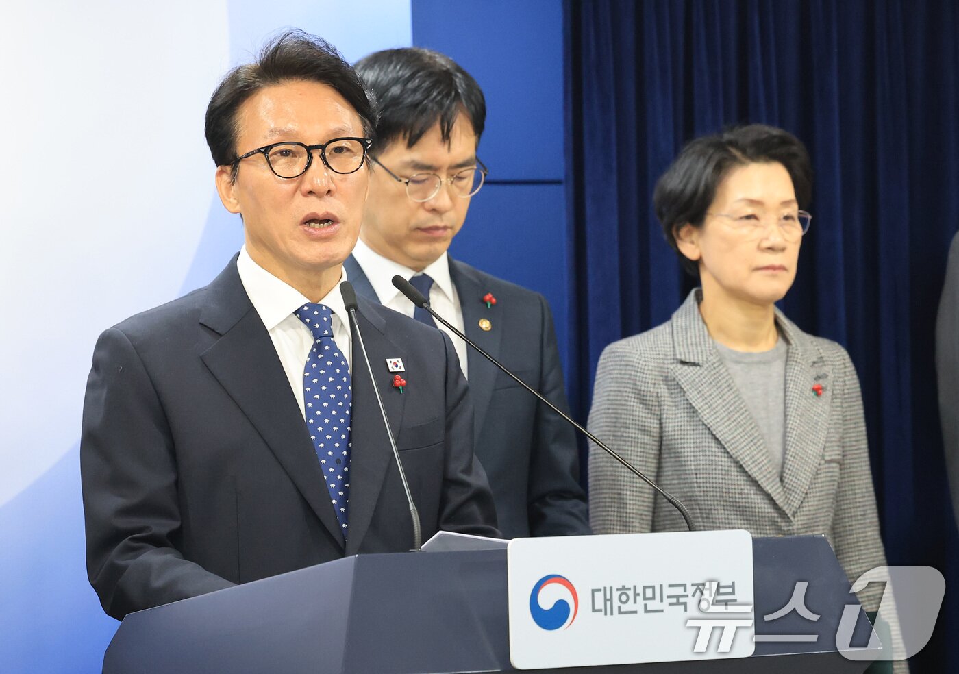 본문 이미지 - 김민석 국무총리가 16일 서울 종로구 정부서울청사에서 행정통합 인센티브 관련 브리핑을 하고 있다. 2026.1.16 ⓒ 뉴스1 임세영 기자