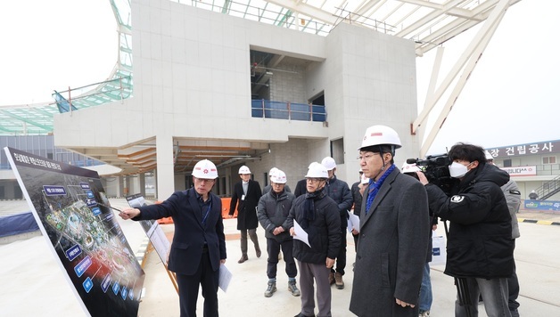 전주야구장·실내체육관 2027년 준공…우범기 시장 "속도 낼 것"
