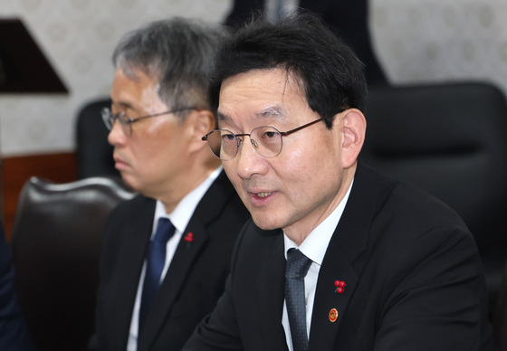 국무조정실장 "李정부, 국세·지방세 '7 대 3' 수준으로"(종합)